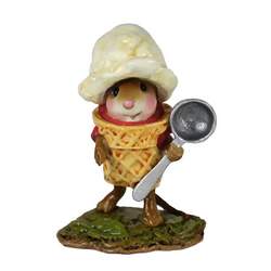 mouse dressed in a cornit with icecream hat and scoop