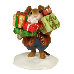 Dad mouse balancing Christmas shopping