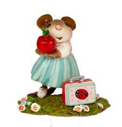 Young girl mouse starts school  with a new lunch box.